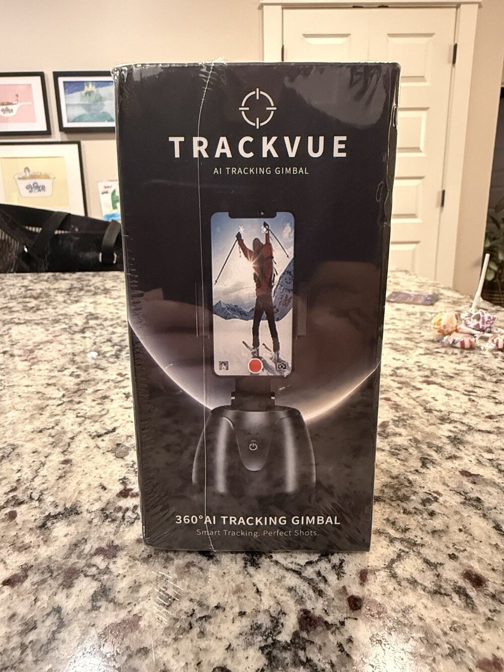 TrackVue 360° AI Auto Tracking Phone Gimbal – Face & Body Tracking